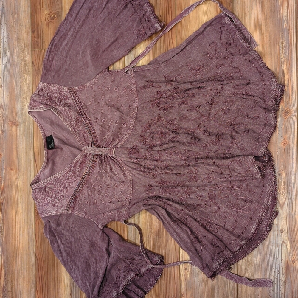 Cute purple top!
